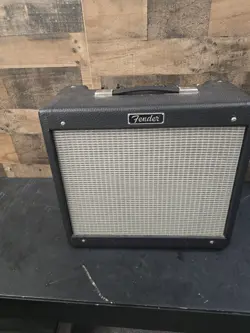FENDER BLUES JUNIOR TUBE GUITAR AMPLIFIER - MADE IN USA