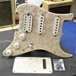 2002 FENDER FAT STRAT TEXAS SPECIAL & DUNCAN PGP USA STRAT HSS LOADED PICKGUARD