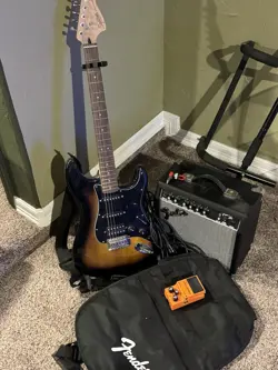 SQUIRE ELECTRIC GUITAR WITH FENDER AMP AND DISTORTION PEDAL 
