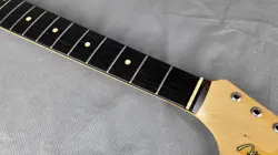 GUITAR NECK MINT