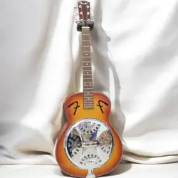 FENDER FR-50 RESONATOR GUITAR WITH F-HOLE, SOFT CASE INCLUDED