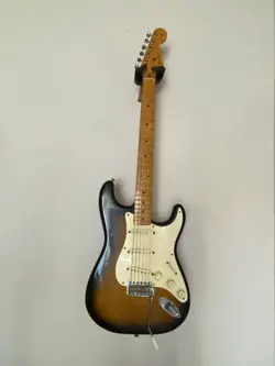 1982 FENDER FULLERTON AMERICAN VINTAGE ‘57 STRATOCASTER SUNBURST 