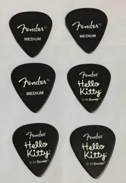 KITTY GUITAR PICK