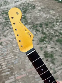 VINTAGE YELLOW MAPLE ELECTRIC GUITAR NECK 21FRETS ROSEWOOD FENDER HOLE 8