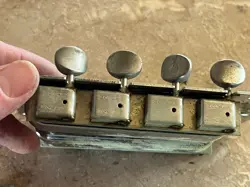 GUITAR TUNERS PAN