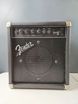FENDER FRONTMAN 15B BASS COMBO GUITAR AMP BLACK