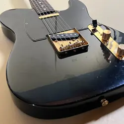 ALL BLACK TELECASTER