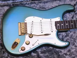 FENDER THE STRAT '81 ELECTRIC GUITAR