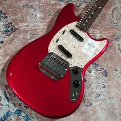 FENDER MADE IN JAPAN TRADITIONAL 70S MUSTANG CANDY APPLE RED