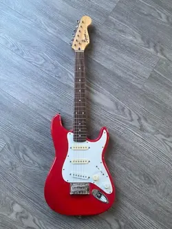 FENDER SQUIRE MINI ELECTRIC GUITAR RED