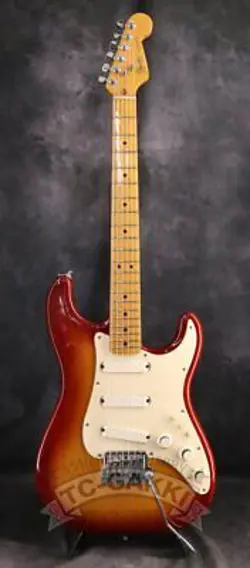 FENDER 1983 ELITE STRATOCASTER ELECTRIC GUTIAR [AUTH]