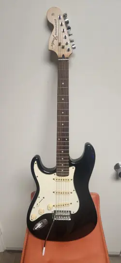 STRATOCASTER SQUIER MII