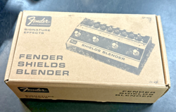 FENDER SHIELDS BLENDER FUZZ PEDAL - 0234552000
