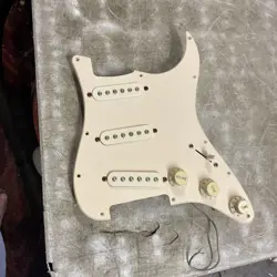 2010 FENDER SQUIER STRAT STRATOCASTER GUITAR LOADED PICKGUARD 1 PLY 11 H BULLET