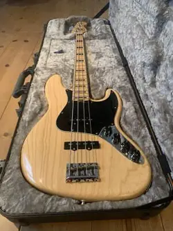 ELECTRIC BASS GUITAR FENDER USA AMERICAN ELITE JAZZ NATURAL WITH HARD CASE