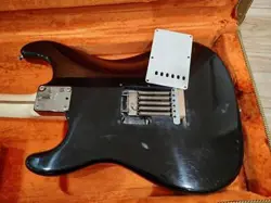 SIGNATURE MODEL BLACKIE