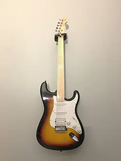 FRETLESS STRATOCASTER