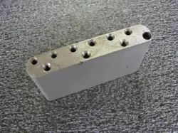 TREMOLO PLATE