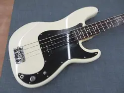 FENDER FSR 70S PRECISION BASS ELECTRIC