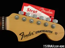 TUNERS STRATOCASTER ROSE