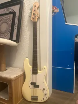PRECISION 4-STRING