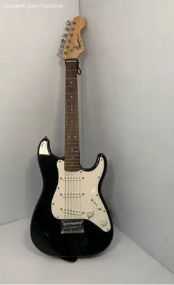 FENDER SQUIER MINI 6 STRING RIGHT HANDED ELECTRIC GUITAR WHITE