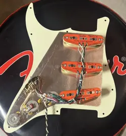 NOISELESS STRATOCASTER SSS