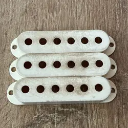 NASH HEAVY RELIC FENDER STRATOCASTER STRAT SINGLE COIL PICKUP COVER AGED WHITE