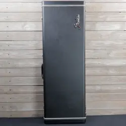 FENDER CLASSIC SERIES WOOD CASE STRATOCASTER/TELECASTER BROKEN LATCH