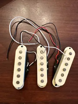 FENDER STRATOCASTER PICKUPS - 3- SINGLE COILS - CREAM COVERS