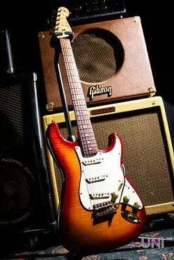 FENDER CUSTOM SHOP 1960'S STRATOCASTER FLAME MAPLE TOP 1997