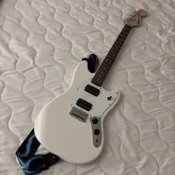 FENDER SQUIER MUSTANG ELECTRIC GUITAR EXCELLENT CONDITION