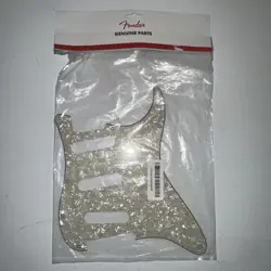 FENDER MODERN PICKGAURD