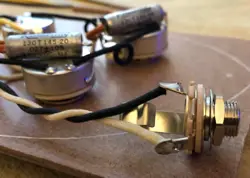 CUSTOM WIRING HARNESS