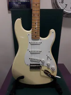 SQUIER STRATOCASTER BY FENDER JAPAN 1988