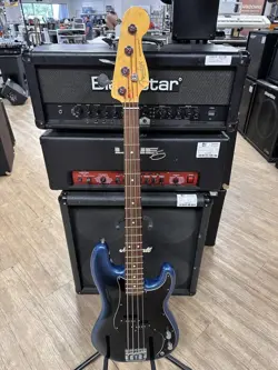 FENDER AMERICAN PROFESSIONAL P BASS IOHSC (P03031331)