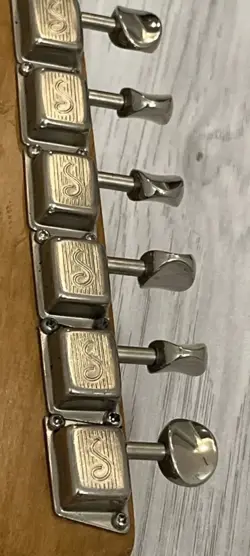 TUNER MACHINE STRATOCASTER