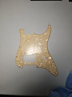 DELONGE STRATOCASTER USED