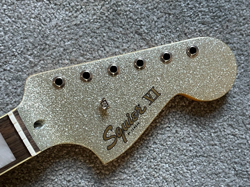 SQUIER FSR CLASSIC VIBE BASS VI NECK SILVER SPARKLE