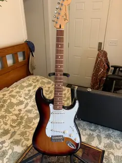 STRATOCASTER MIM IN