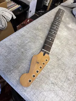MIM LUTHIER BUILD