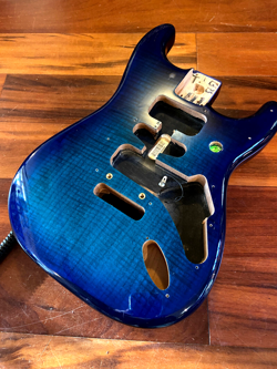 2023 FENDER PLAYER STRAT STRATOCASTER FLAME MAPLE PLUS TOP BLUEBURST BODY 4 LB