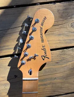 WORN 70S TELECASTER
