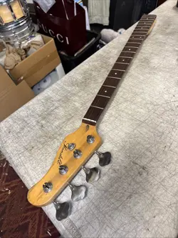 NECK PROJECT LUTHIER