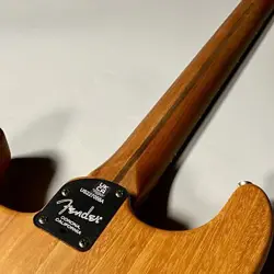 FENDER AMERICAN ACOUSTASONIC STRATOCASTER NATURAL S N US227058A