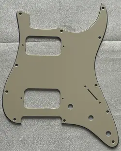 CUSTOM FOR FENDER DELUXE SERIES STRATOCASTER HH GUITAR PICKGUARD VINTAGE YELLOW