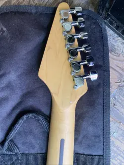 STARCASTER STRATOCASTER BLACK