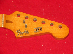 MAPLE LEAD NECK