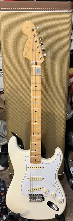 FENDER STRATOCASTER JIMI HENDRIX TRIBUTE
