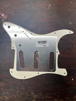 STRATOCASTER PICKGUARD 11-HOLE